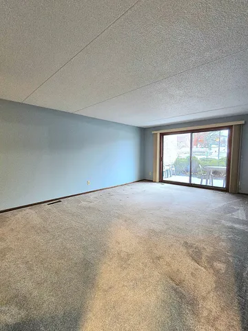 $165,000 | 2455 Londin Lane East, Unit 117, Maplewood, MN 55119