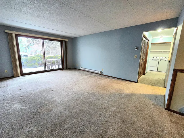 $165,000 | 2455 Londin Lane East, Unit 117, Maplewood, MN 55119