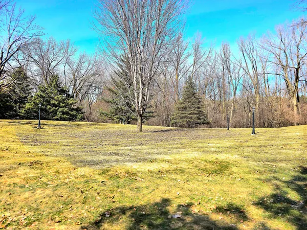 $159,900 | 2455 Londin Lane East, Unit 117, Maplewood, MN 55119