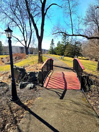 $159,900 | 2455 Londin Lane East, Unit 117, Maplewood, MN 55119