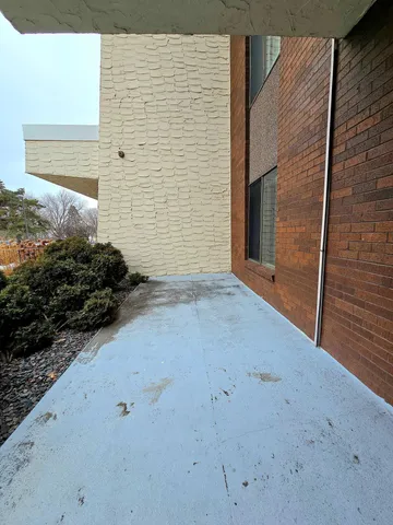 $165,000 | 2455 Londin Lane East, Unit 117, Maplewood, MN 55119