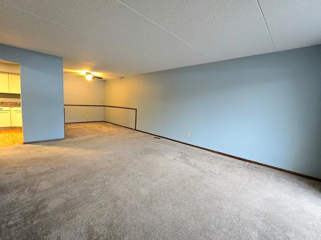 $165,000 | 2455 Londin Lane East, Unit 117, Maplewood, MN 55119