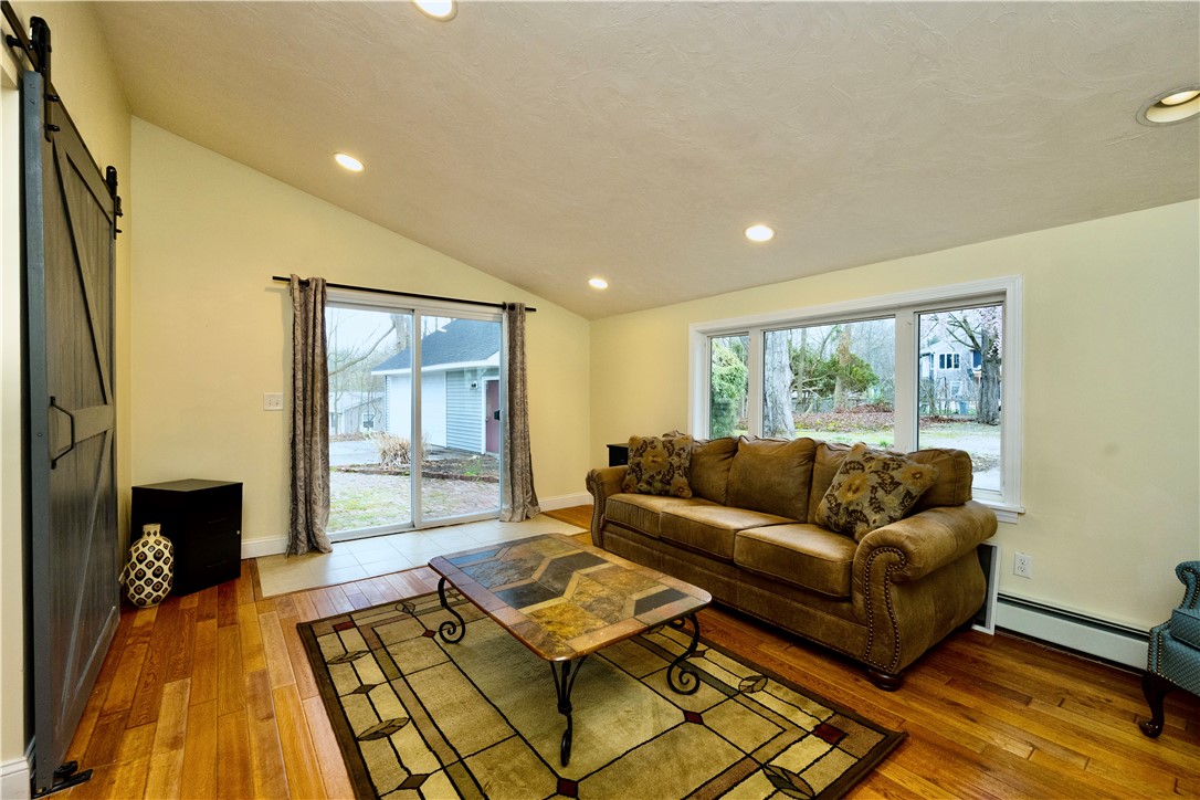 182 Hines Road Cumberland, RI 02864 - Photo 9 of 20