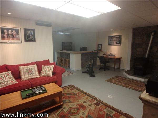 666 Old County Road West Tisbury, MA 02568 - Photo 17 of 28 Gallery Image 17