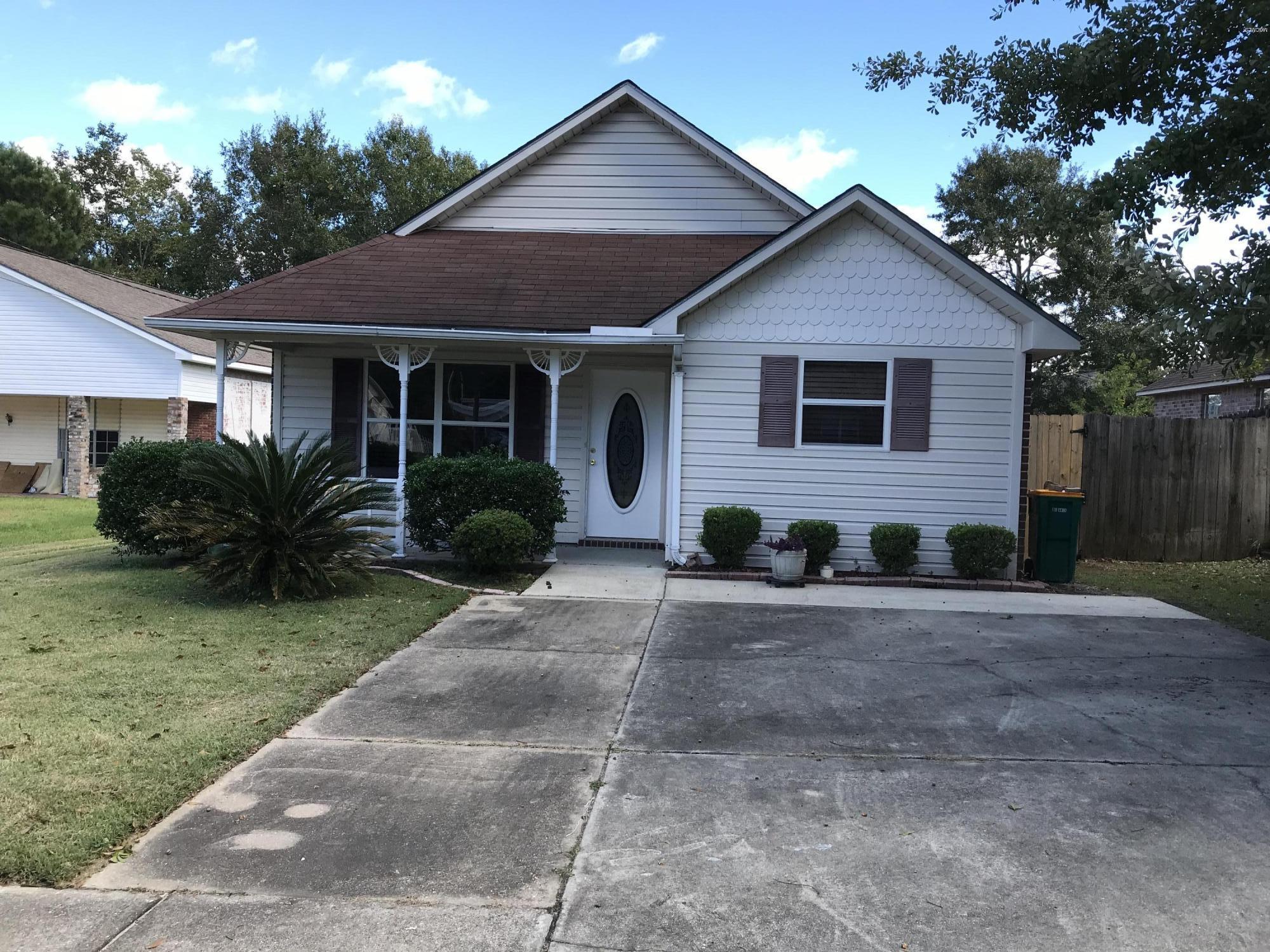 4404 Brodie Road D'Iberville, MS 39540 - Photo 1 of 16 front yard