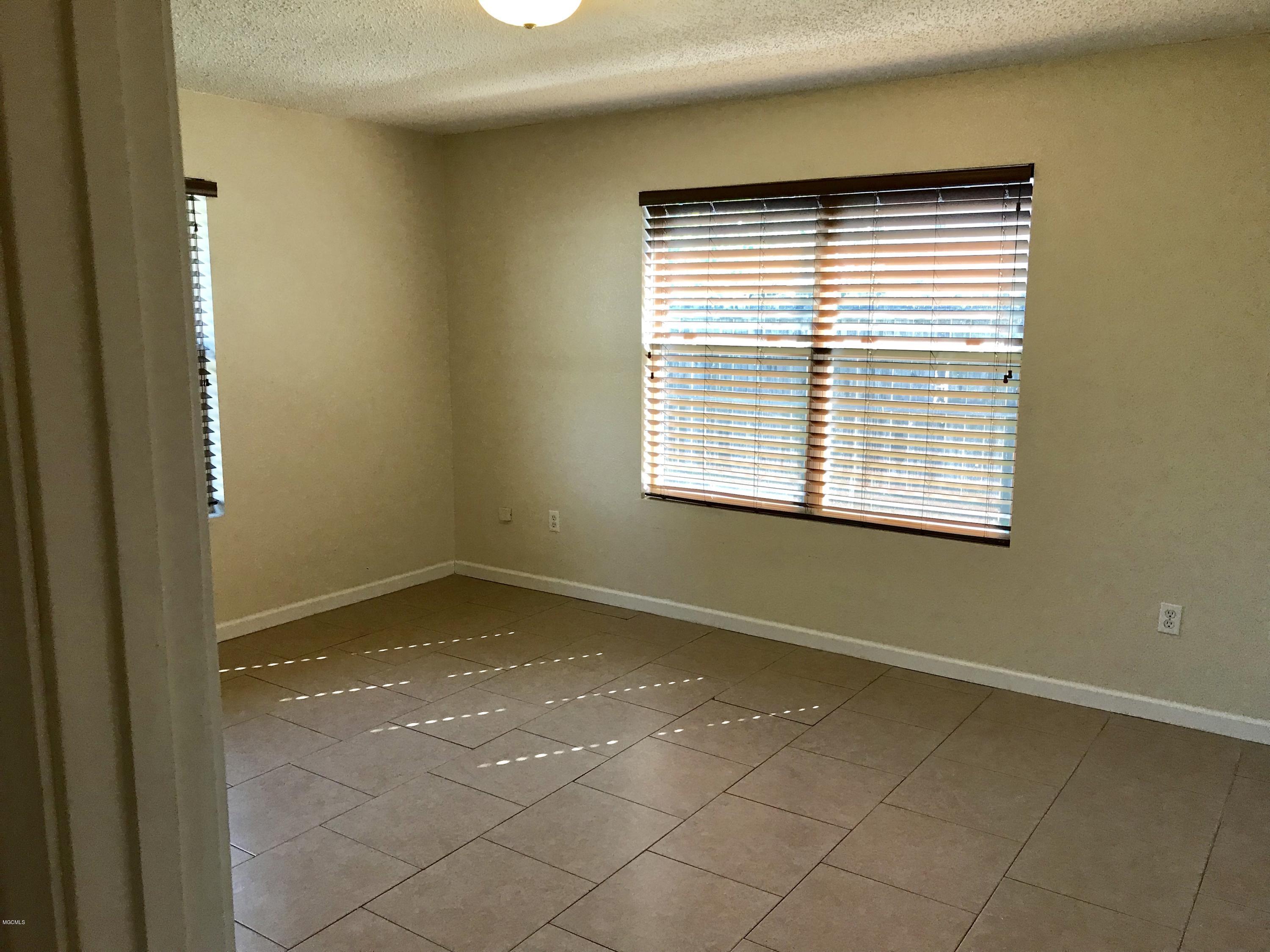 4404 Brodie Road D'Iberville, MS 39540 - Photo 10 of 16 master
