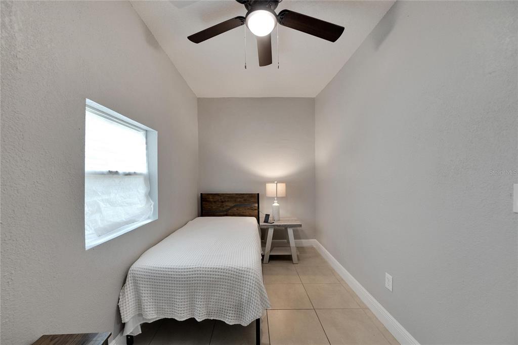 3651 Haines Road North St. Petersburg, FL 33704 - Photo 24 of 35
