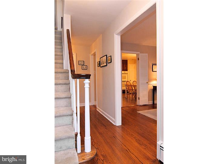 101 Golf Hills Road Havertown, PA 19083 - Photo 5 of 25 Hallway