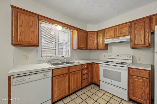 $197,900 | 70 Lake Street, Unit B, Dalton, MA 01226