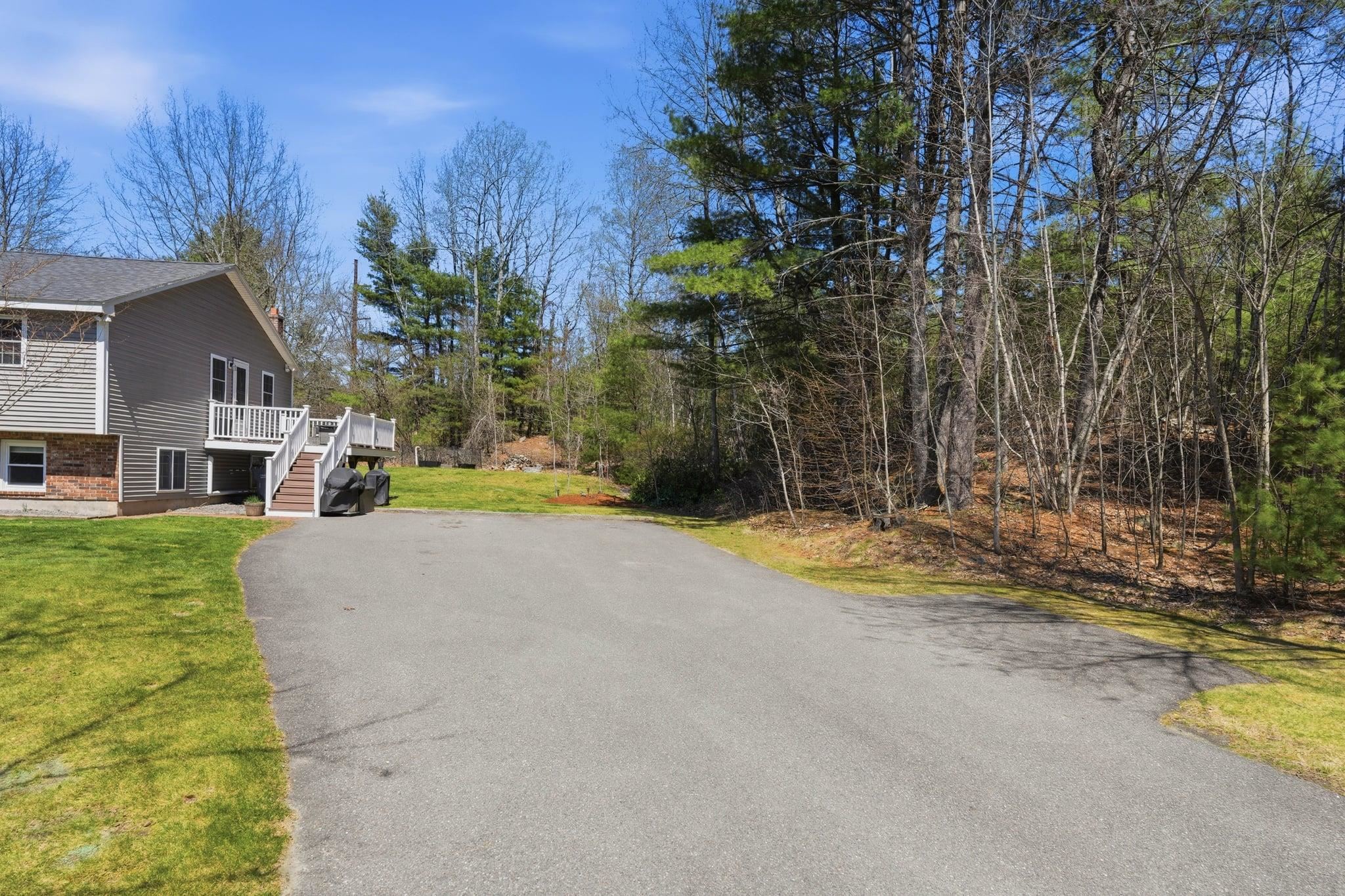 32 Tallant Road Pelham, NH 03076 - Photo 6 of 41 Gallery Image 6