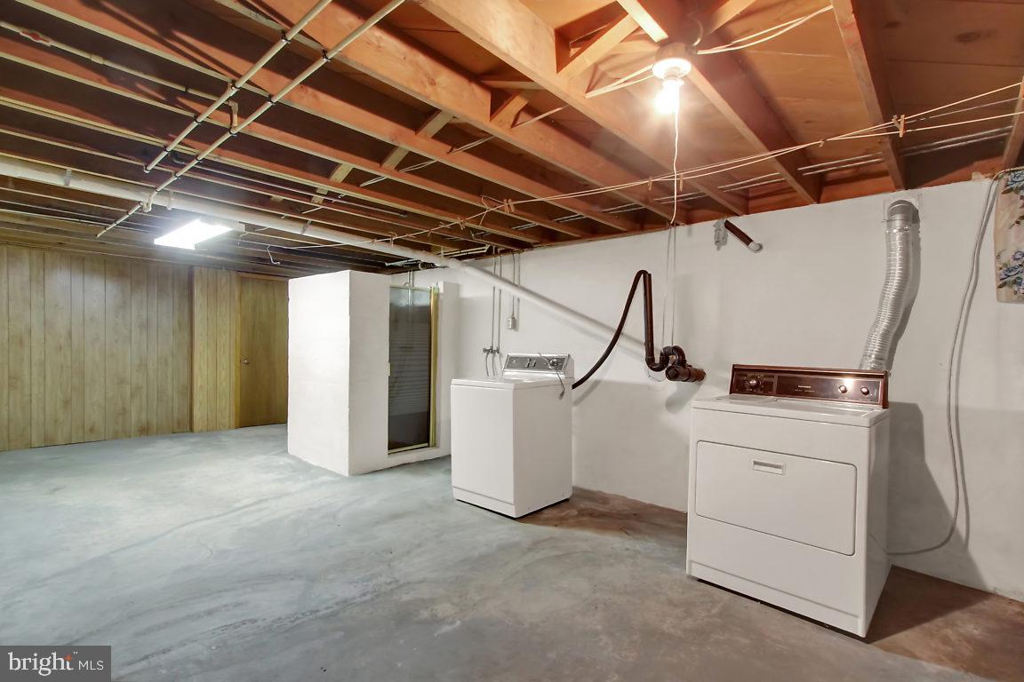 4089 Steltz Road New Freedom, PA 17349 - Photo 19 of 26 Lower level Laundry area with shower
