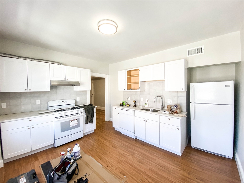 7 Reedsdale Street, Unit 2 Boston, MA 02134 - Photo 3 of 11