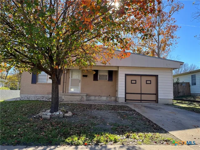 $1,050 | 208 East Voelter Avenue, Killeen, TX 76541