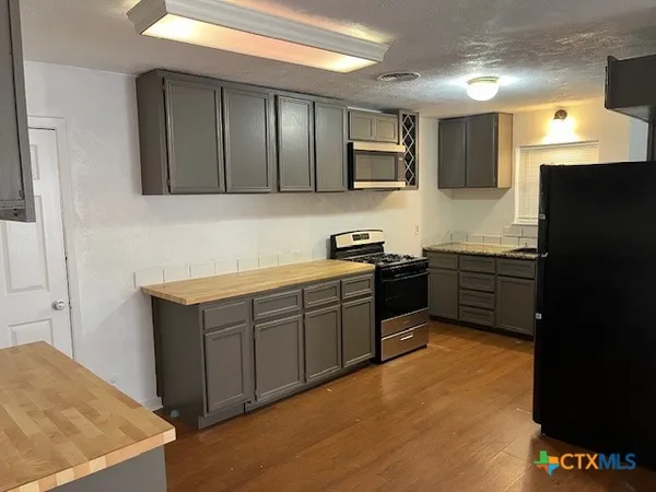 $1,025 | 208 East Voelter Avenue, Killeen, TX 76541