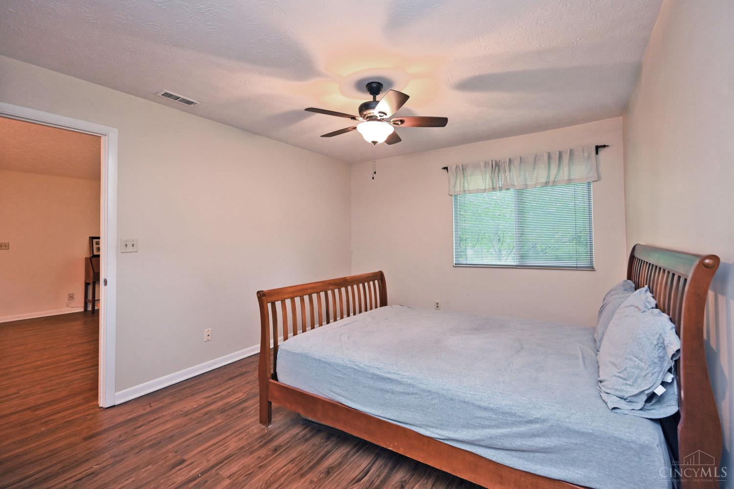 1009 Cedar Ridge Drive, Unit 4 Cincinnati, OH 45245 - Photo 23 of 45