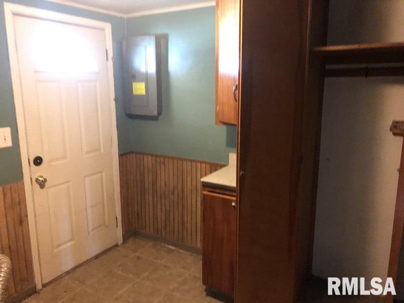 515 14th Avenue Silvis, IL 61282 - Photo 6 of 9