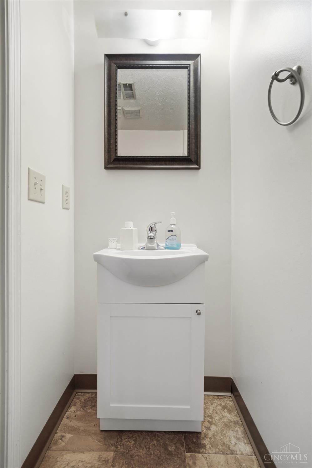 3507 West Galbraith Road Cincinnati, OH 45239 - Photo 36 of 54