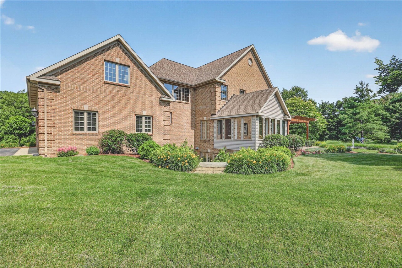 9425 Ravine Ridge Drive Southeast Caledonia, MI 49316 - Photo 5 of 91 Gallery Image 5