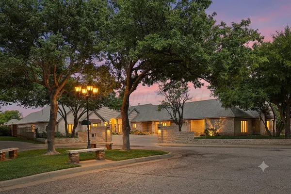 $1,295,000 | 7216 Versailles Drive, Amarillo, TX 79121