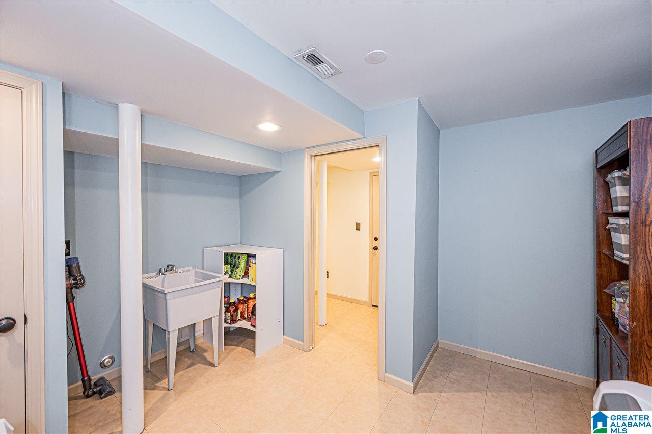 706 Forrest Drive Birmingham, AL 35209 - Photo 35 of 47
