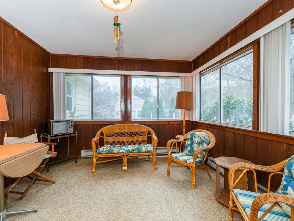 42 Mountain Road Waltham, MA 02451 - Photo 12 of 20 Gallery Image 12