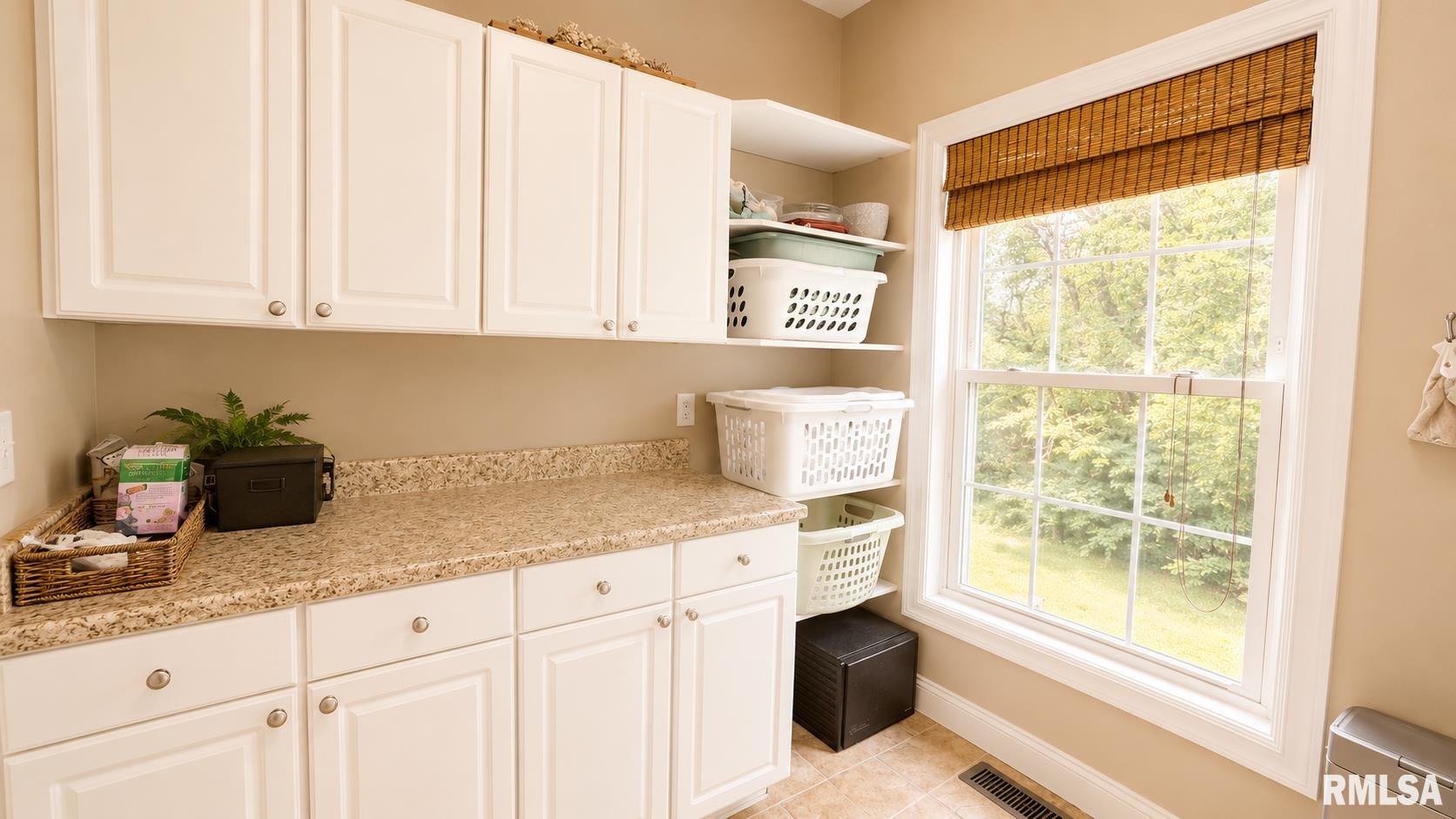 6607 North Saint Marys Road Peoria, IL 61614 - Photo 27 of 50
