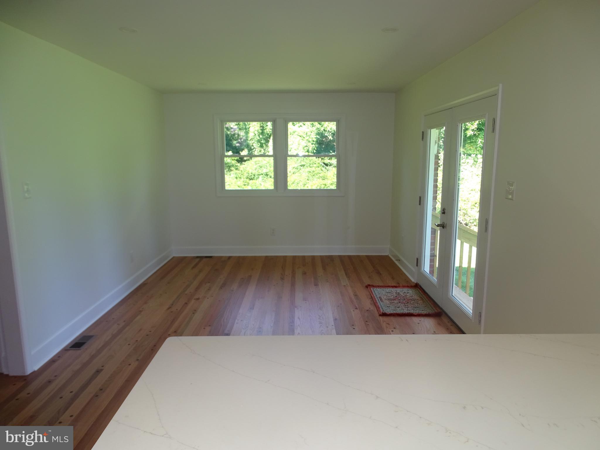 449 Street Road Warminster, PA 18974 - Photo 13 of 34 Counter seating with Country kitchen