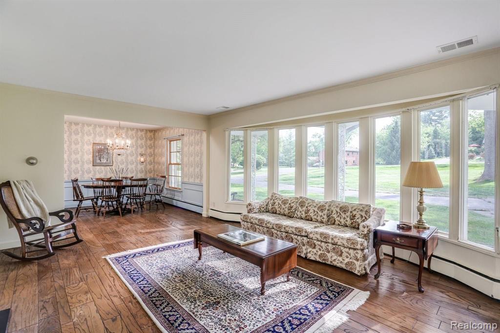 6475 Apple Orchard Lane Rochester Hills, MI 48306 - Photo 2 of 25