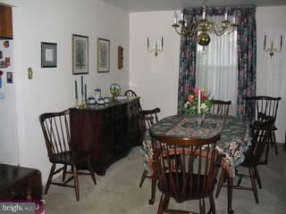 429 Ridge Lane Springfield, PA 19064 - Photo 3 of 6