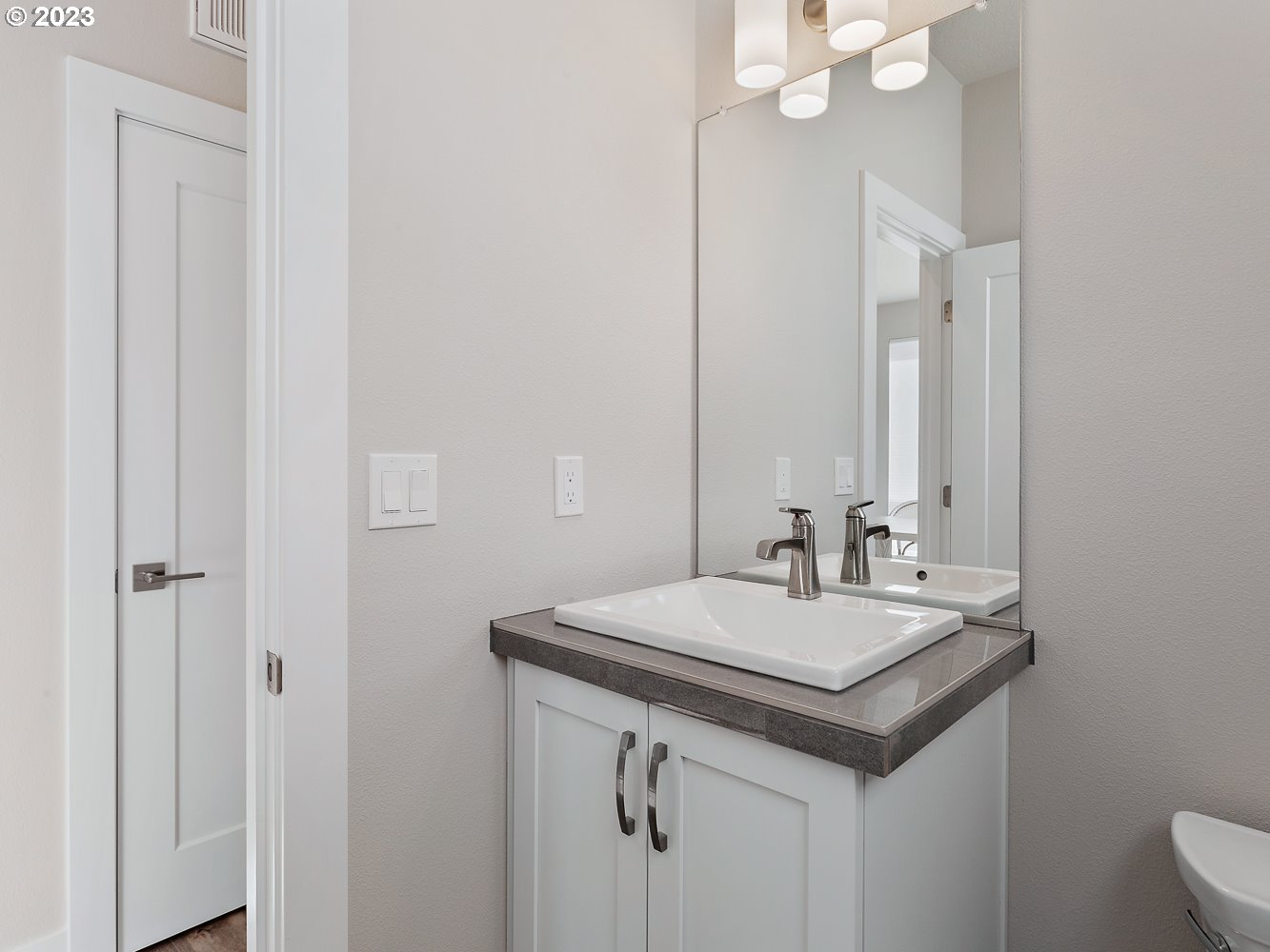 17100 Southwest Albatross Lane Beaverton, OR 97007 - Photo 32 of 48