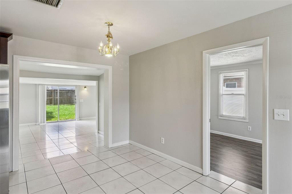 712 Clayton Street Brandon, FL 33511 - Photo 9 of 32