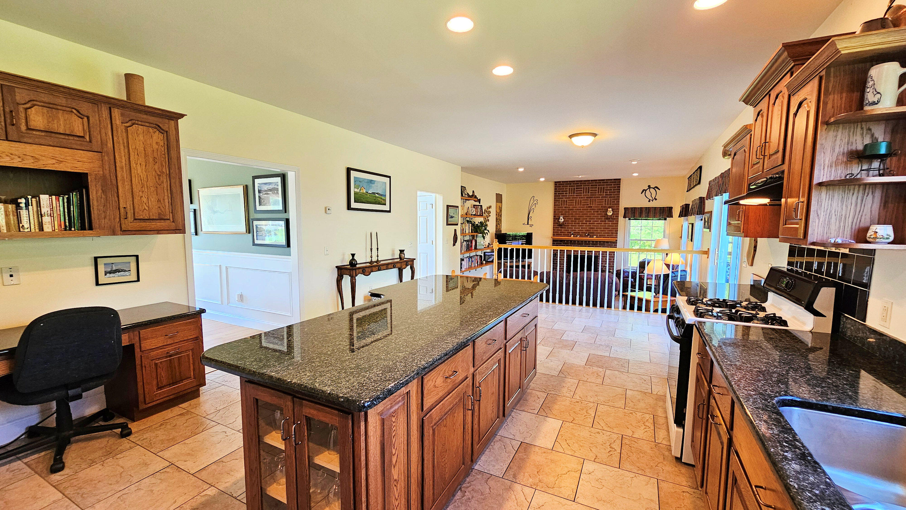 82 Chestnut Trail Bangor, ME 04401 - Photo 11 of 57 Kitchen