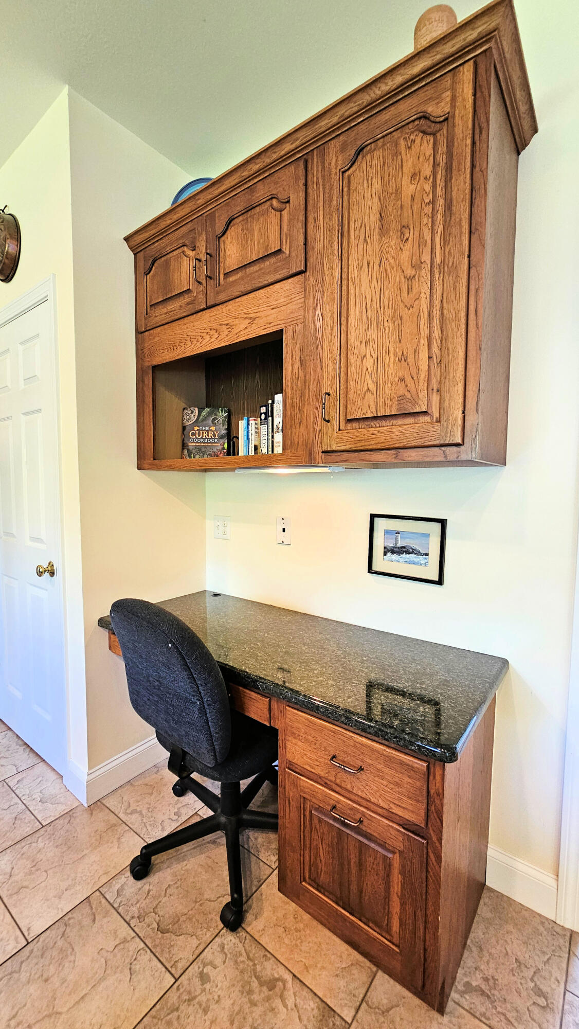 82 Chestnut Trail Bangor, ME 04401 - Photo 14 of 57 Kitchen Desk