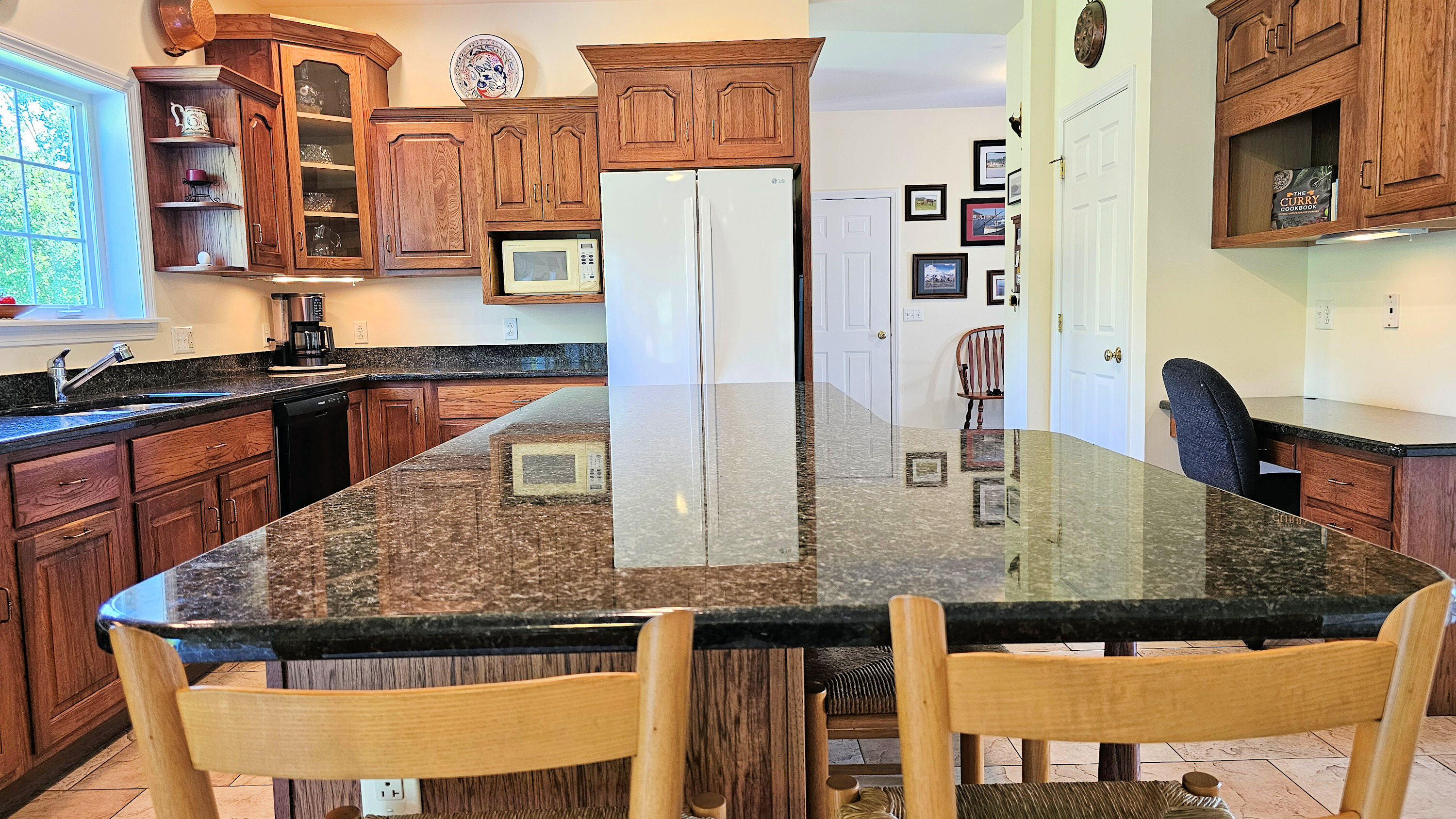 82 Chestnut Trail Bangor, ME 04401 - Photo 15 of 57 kitchen chairs