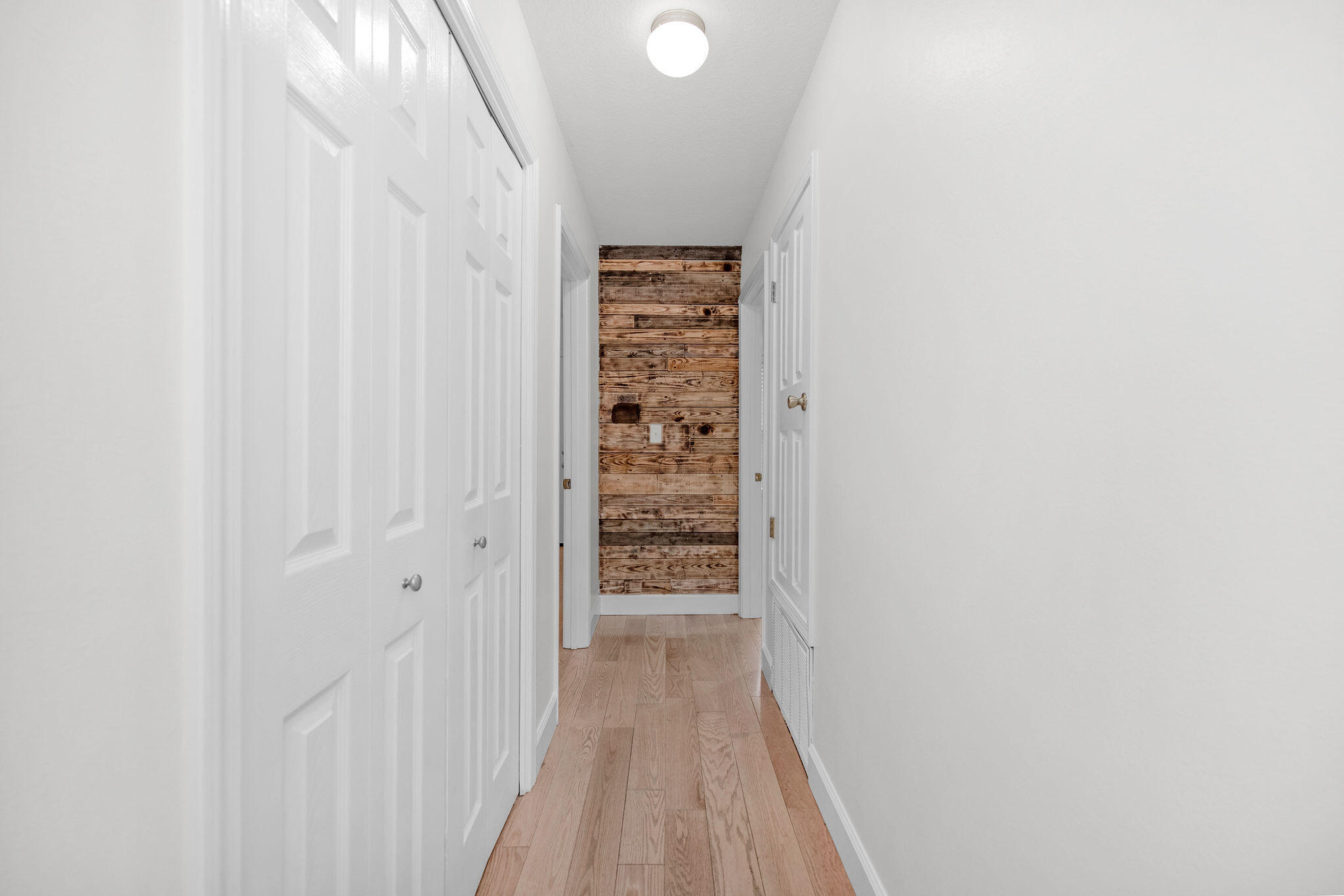 6362 Old River Road Baker, FL 32531 - Photo 14 of 23 Hallway