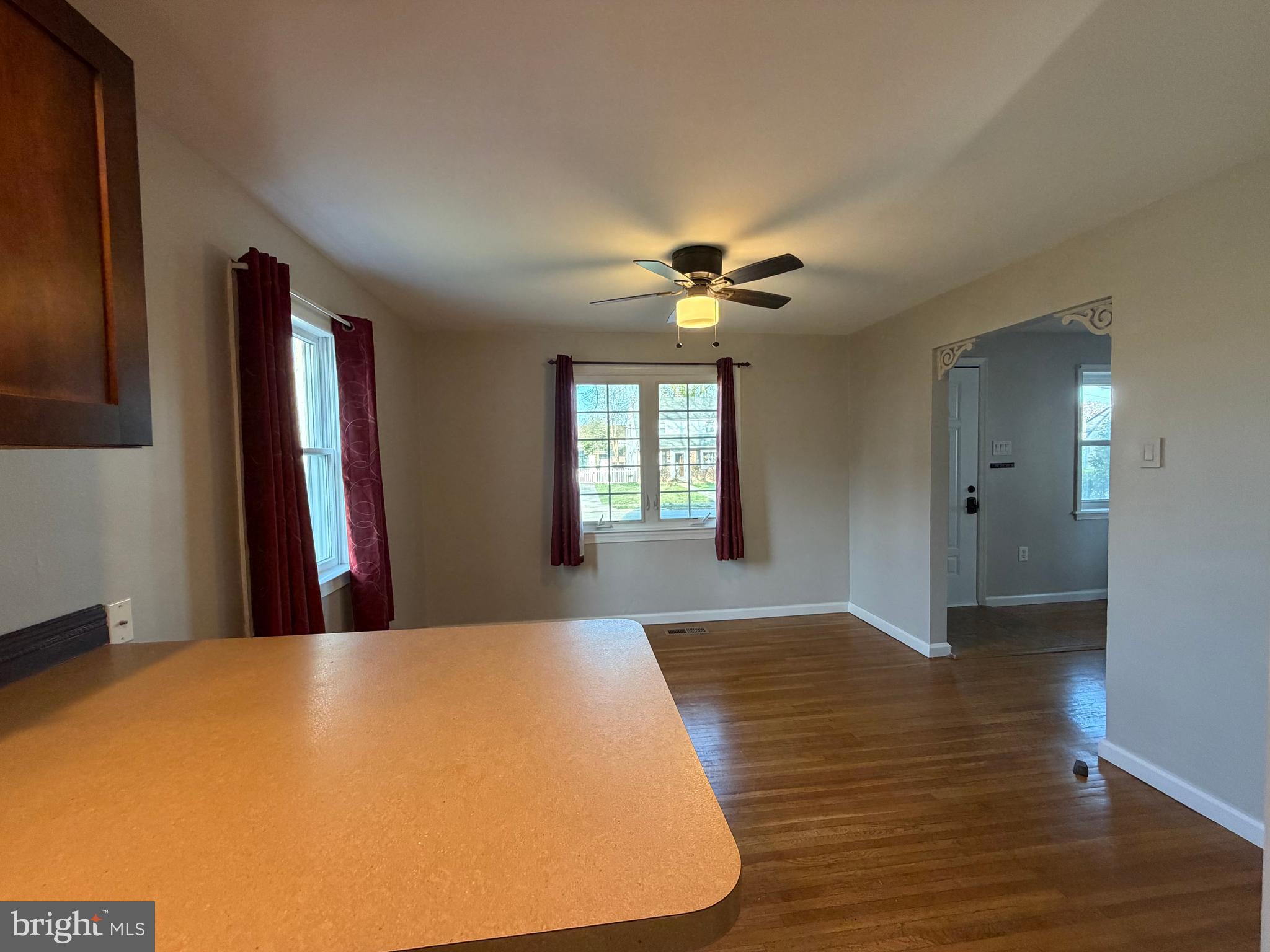 877 Quaint Street Secane, PA 19018 - Photo 11 of 35 Kitchen/Dining