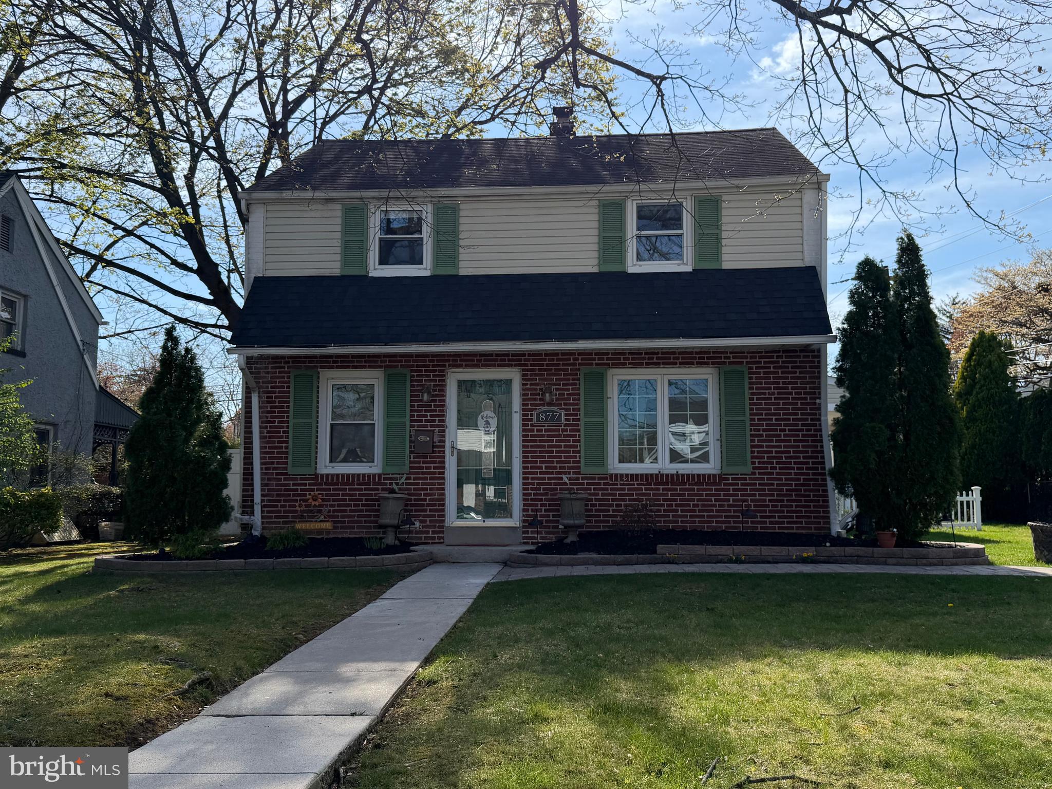 877 Quaint Street Secane, PA 19018 - Photo 2 of 35 Exterior Front