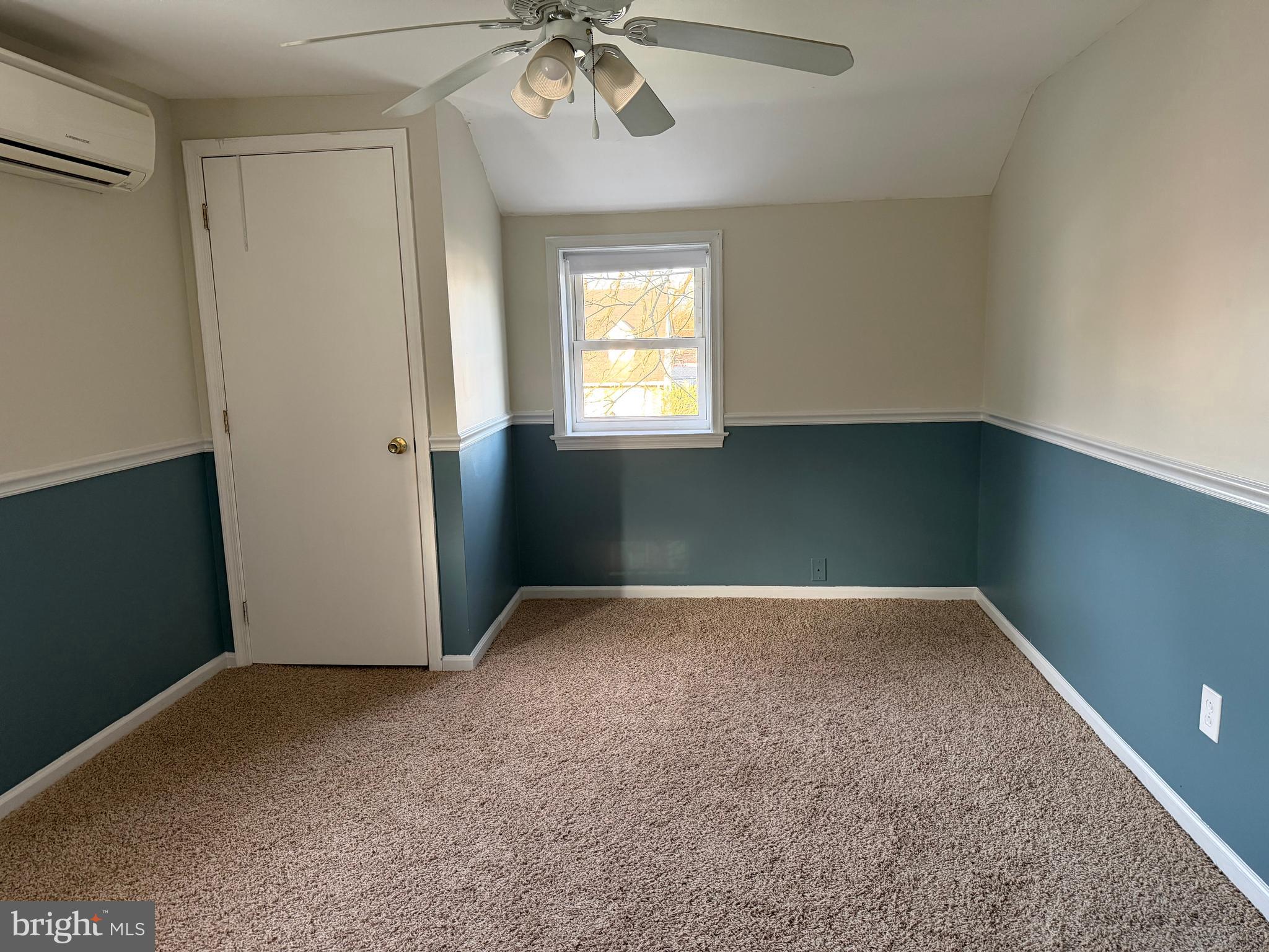 877 Quaint Street Secane, PA 19018 - Photo 26 of 35