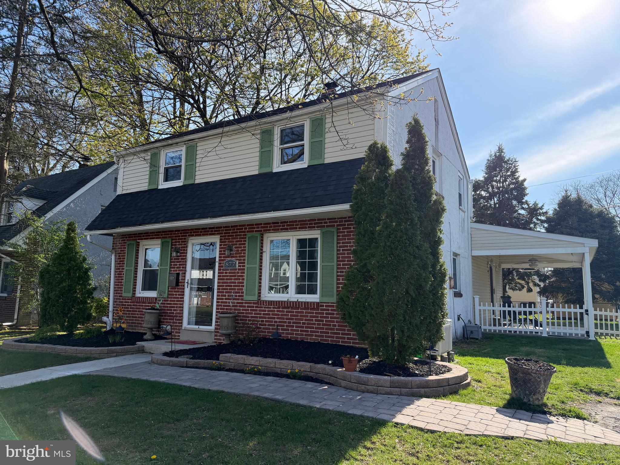 877 Quaint Street Secane, PA 19018 - Photo 3 of 35 Exterior Side