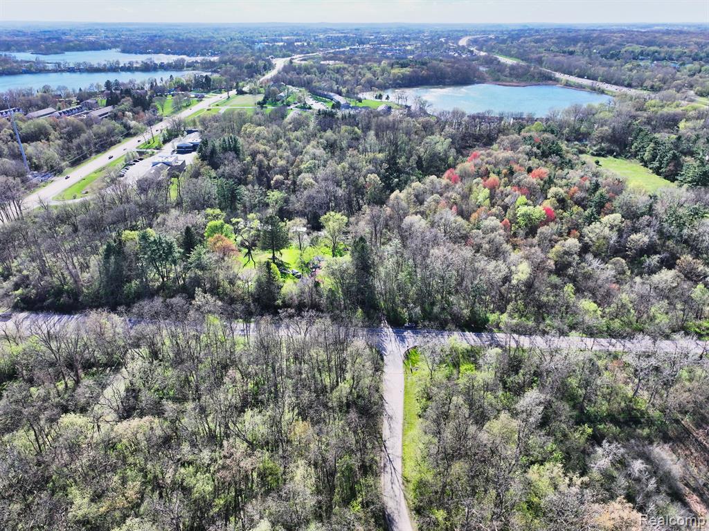 5920 Pleasant Valley Road Brighton, MI 48116 - Photo 20 of 40