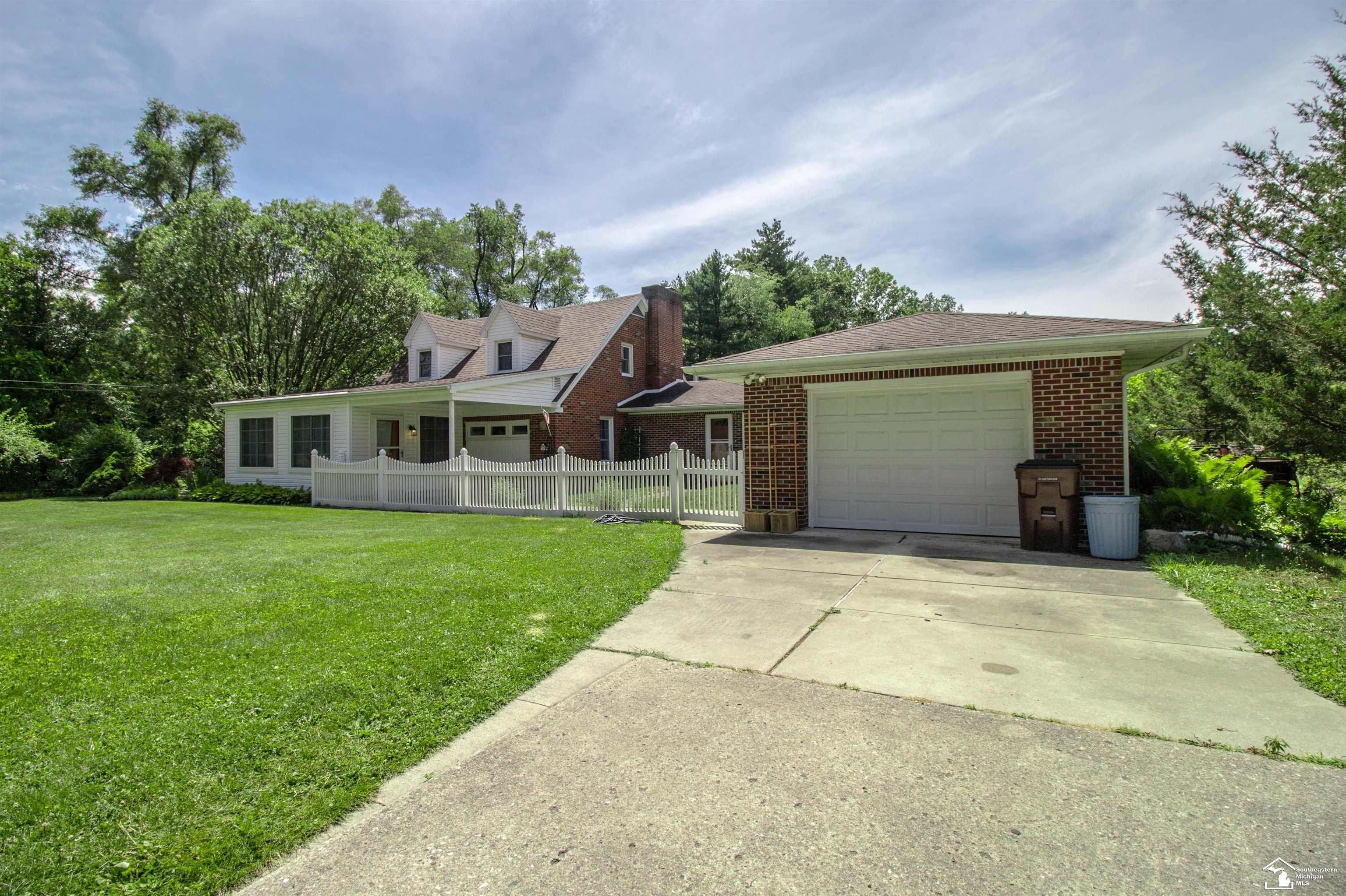 8675 Douglas Road Temperance, MI 48182 - Photo 2 of 36