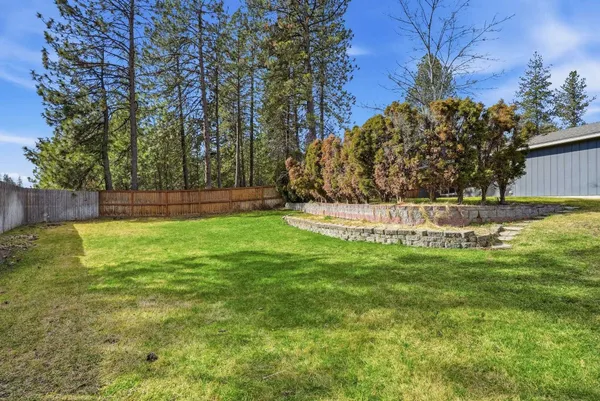 $399,900 | 1122 East Bedivere Drive, Spokane, WA 99218