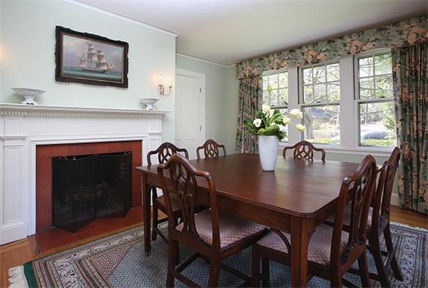 15 Lee Road Newton, MA 02467 - Photo 4 of 9