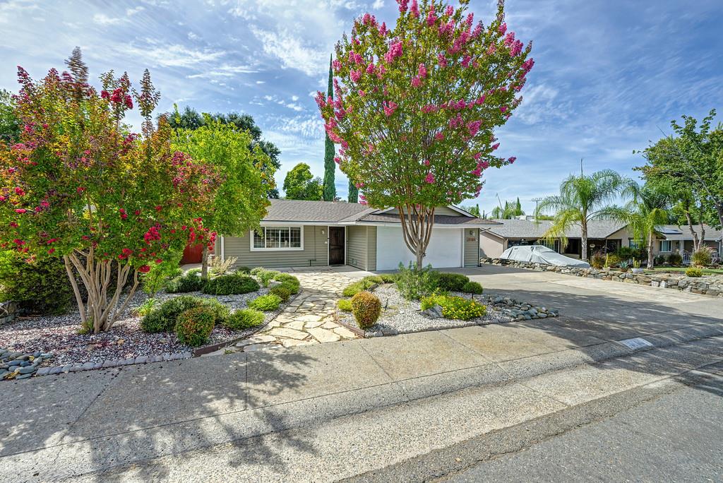 5169 Rabeneck Way Fair Oaks, CA 95628 - Photo 3 of 78 Gallery Image 3