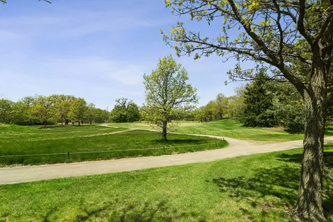 $699,000 | 135 Hillcrest Court, Barrington, IL 60010