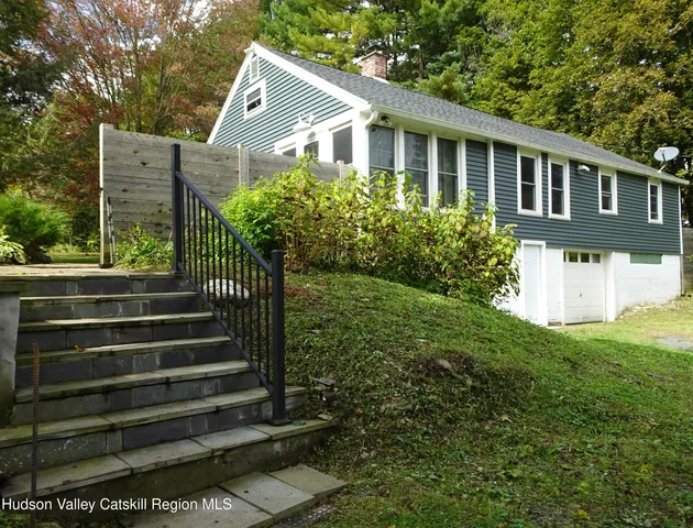 $349,900 | 9539 Highway 22, Hillsdale, NY 12529