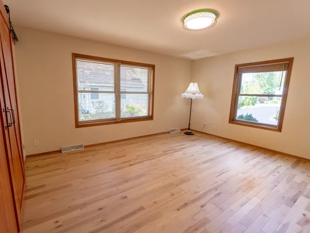 $699,000 | 34386 Lakeside Drive, Grayslake, IL 60030