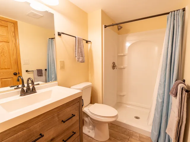 $699,000 | 34386 Lakeside Drive, Grayslake, IL 60030