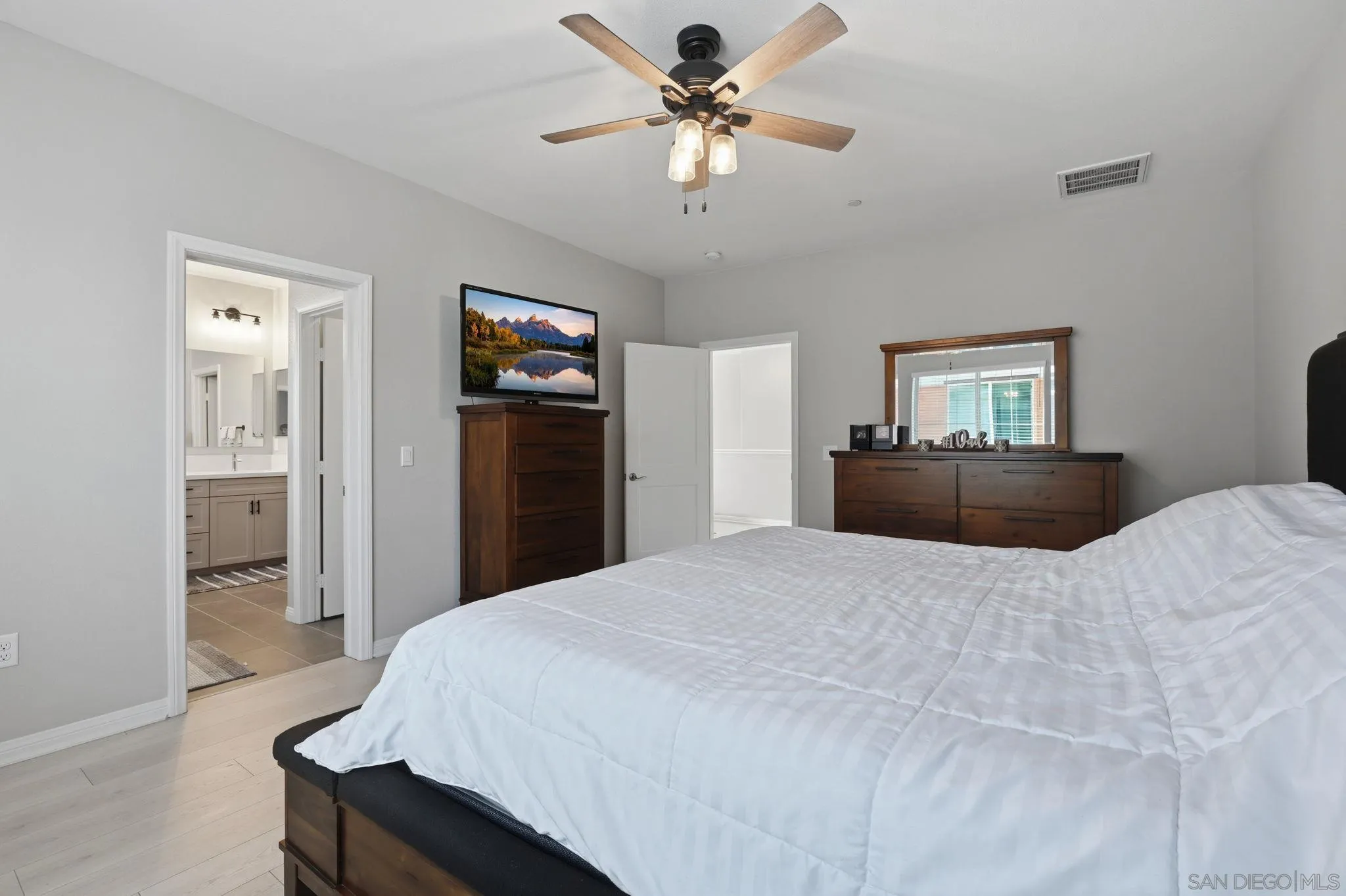 1700 Vly Oak Way Oceanside, CA 92056 - Photo 29 of 51
