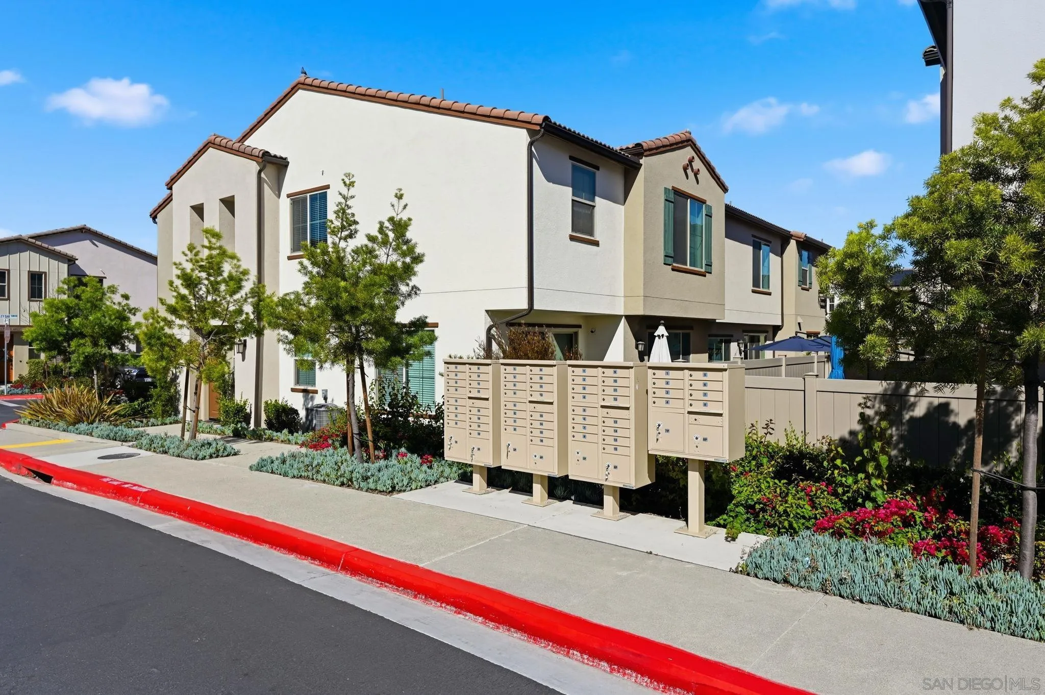 1700 Vly Oak Way Oceanside, CA 92056 - Photo 3 of 51